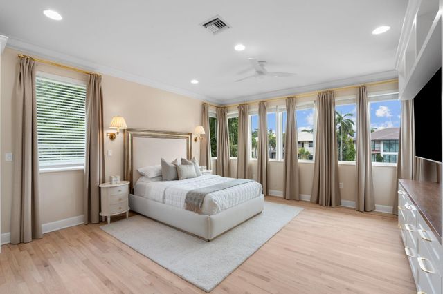 2890 NE 27th St, Fort Lauderdale, FL 33306