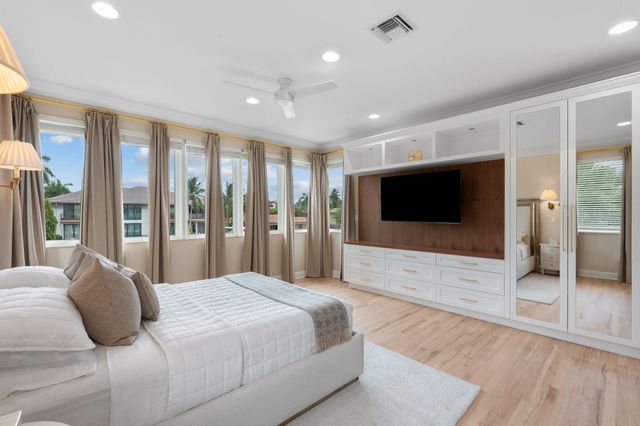 2890 NE 27th St, Fort Lauderdale, FL 33306