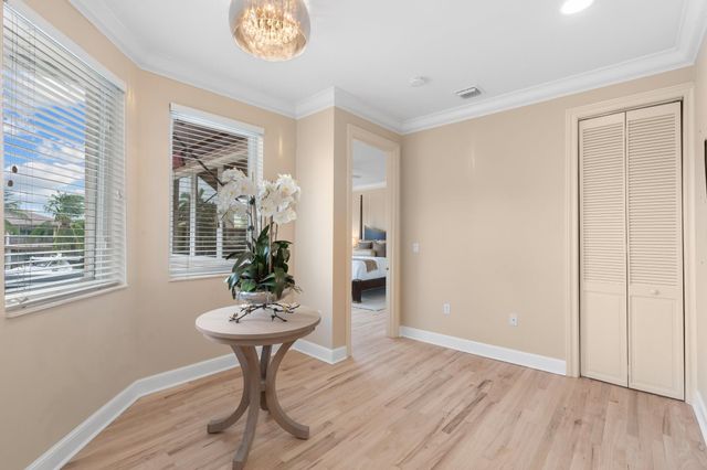 2890 NE 27th St, Fort Lauderdale, FL 33306