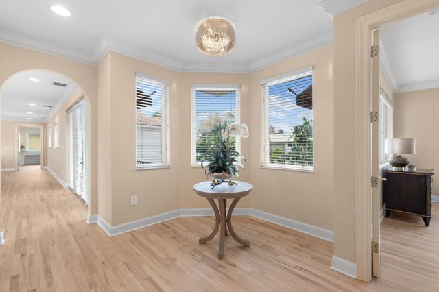 2890 NE 27th St, Fort Lauderdale, FL 33306