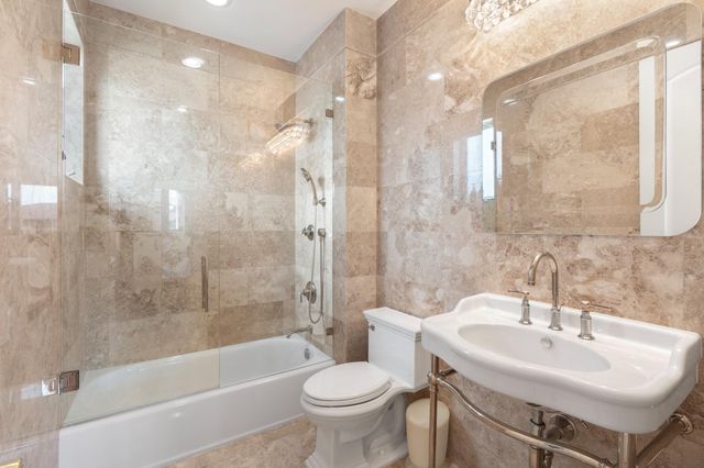 2890 NE 27th St, Fort Lauderdale, FL 33306