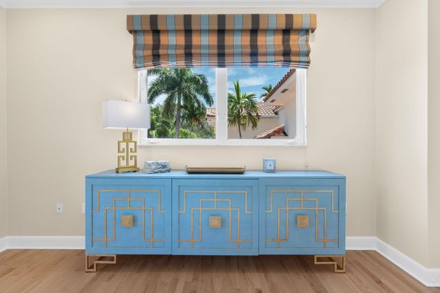 2890 NE 27th St, Fort Lauderdale, FL 33306