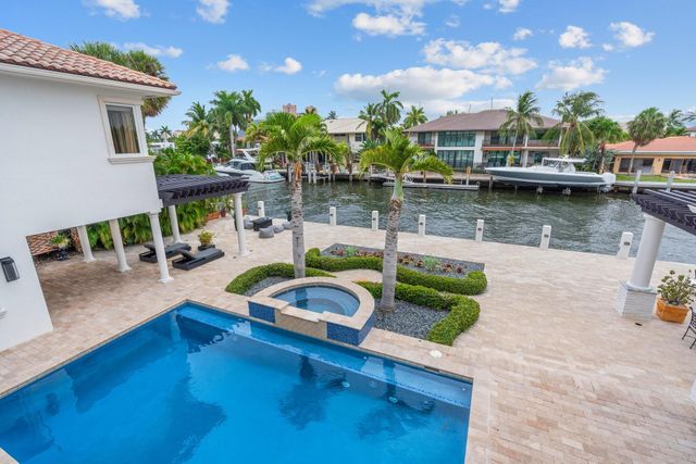 2890 NE 27th St, Fort Lauderdale, FL 33306