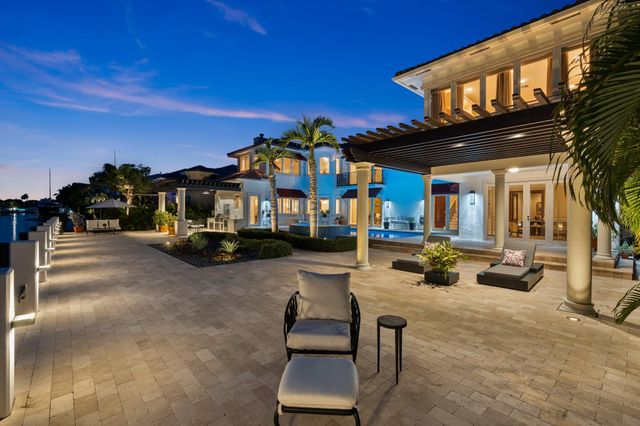 2890 NE 27th St, Fort Lauderdale, FL 33306