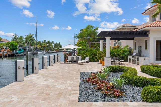 2890 NE 27th St, Fort Lauderdale, FL 33306