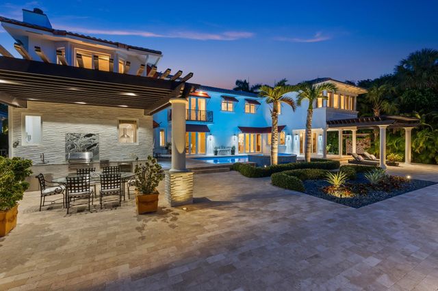 2890 NE 27th St, Fort Lauderdale, FL 33306