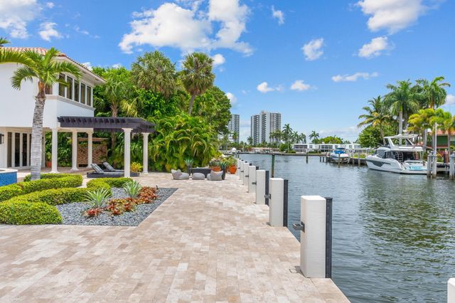 2890 NE 27th St, Fort Lauderdale, FL 33306