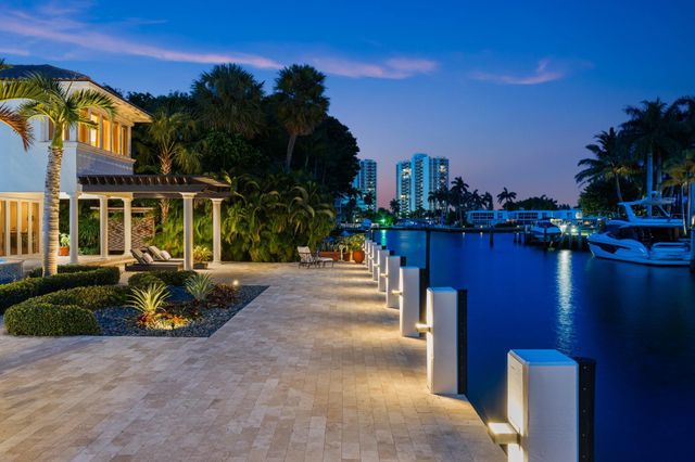 2890 NE 27th St, Fort Lauderdale, FL 33306