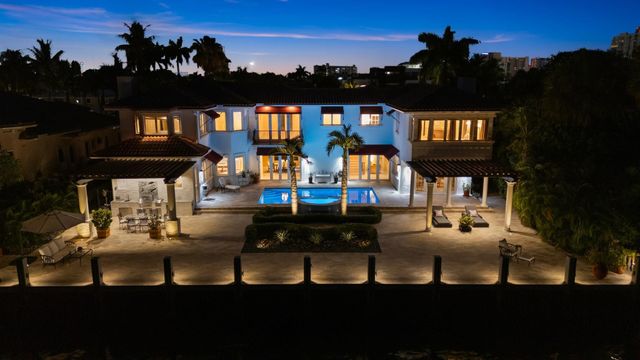 2890 NE 27th St, Fort Lauderdale, FL 33306