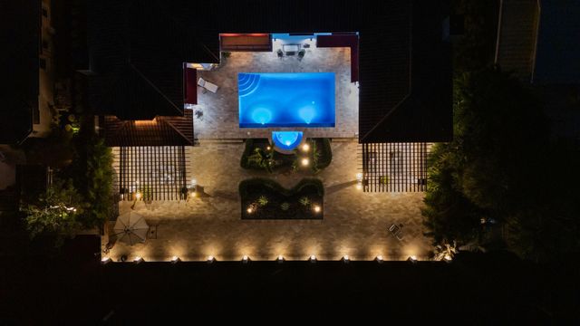 2890 NE 27th St, Fort Lauderdale, FL 33306