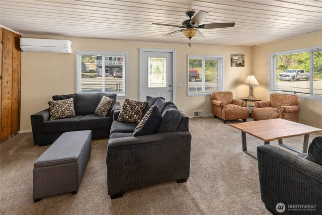 301 W 4th Street, Cle Elum, WA 98922