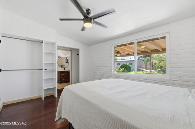 7390 N Dickinson Place, Tucson, AZ 85741