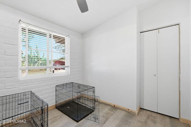 7390 N Dickinson Place, Tucson, AZ 85741