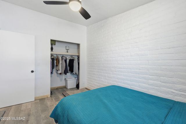 7390 N Dickinson Place, Tucson, AZ 85741