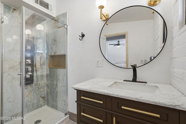 7390 N Dickinson Place, Tucson, AZ 85741