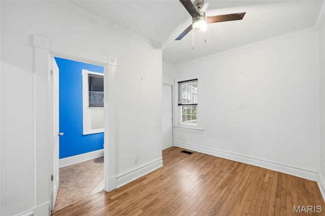 808 S 6th Street, St Charles, MO 63301