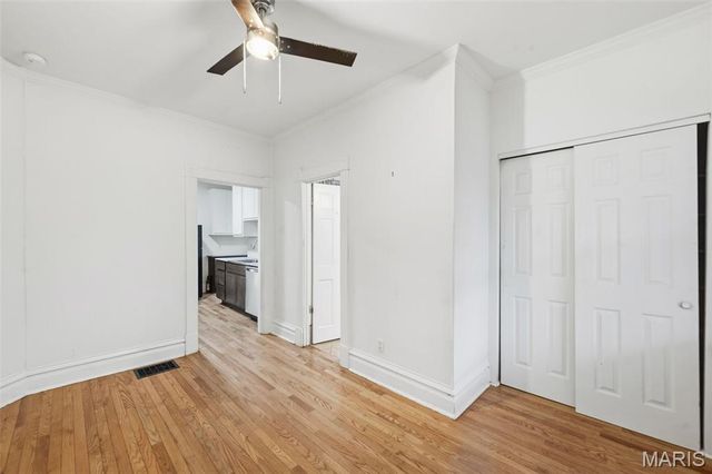 808 S 6th Street, St Charles, MO 63301