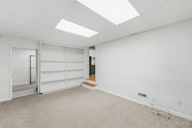 808 S 6th Street, St Charles, MO 63301