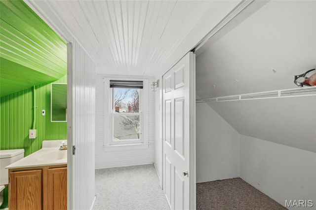 808 S 6th Street, St Charles, MO 63301