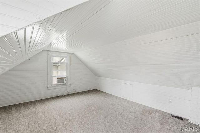 808 S 6th Street, St Charles, MO 63301