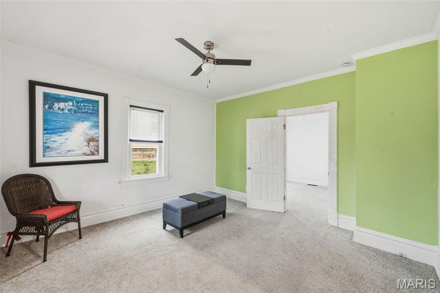 808 S 6th Street, St Charles, MO 63301