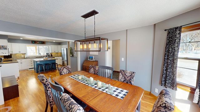 404 Garden Road, Albert Lea, MN 56007