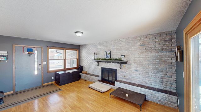 404 Garden Road, Albert Lea, MN 56007