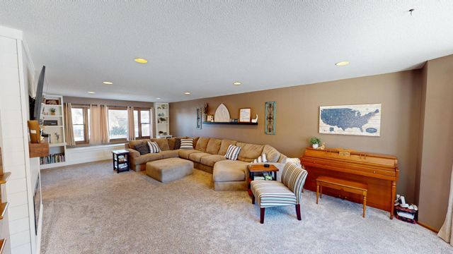 404 Garden Road, Albert Lea, MN 56007