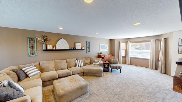 404 Garden Road, Albert Lea, MN 56007