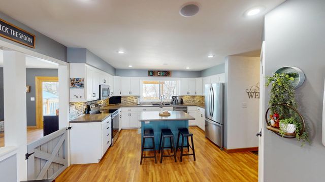 404 Garden Road, Albert Lea, MN 56007