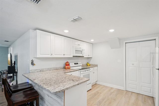 2432 NW 2ND STREET, Ocala, FL 34475