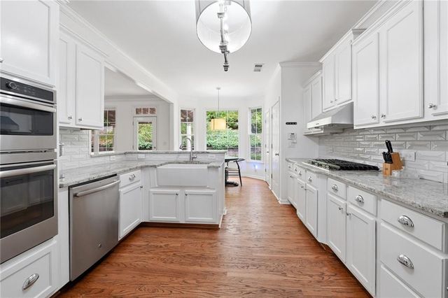 6005 Queens River Drive, Mableton, GA 30126