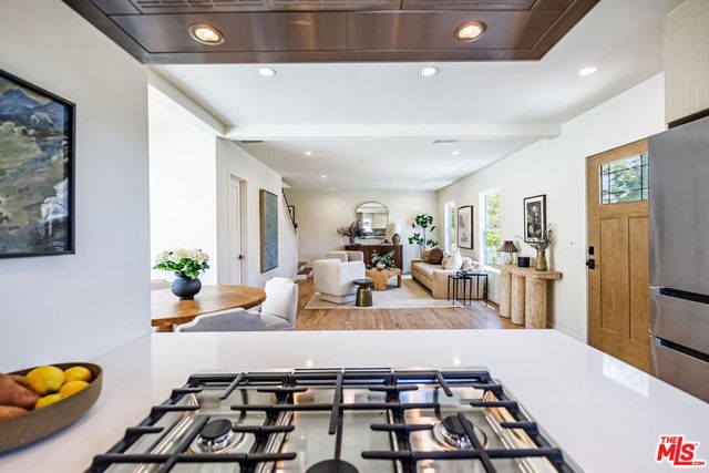 4325 Price Street, Los Angeles, CA 90027