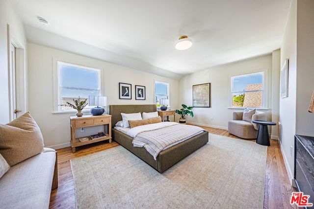 4325 Price Street, Los Angeles, CA 90027