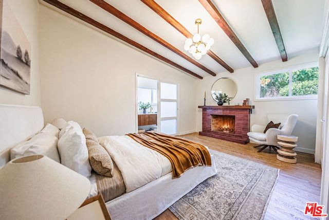 4325 Price Street, Los Angeles, CA 90027