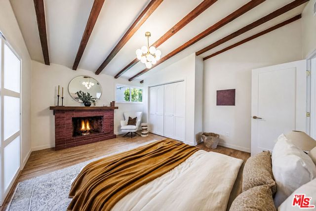 4325 Price Street, Los Angeles, CA 90027
