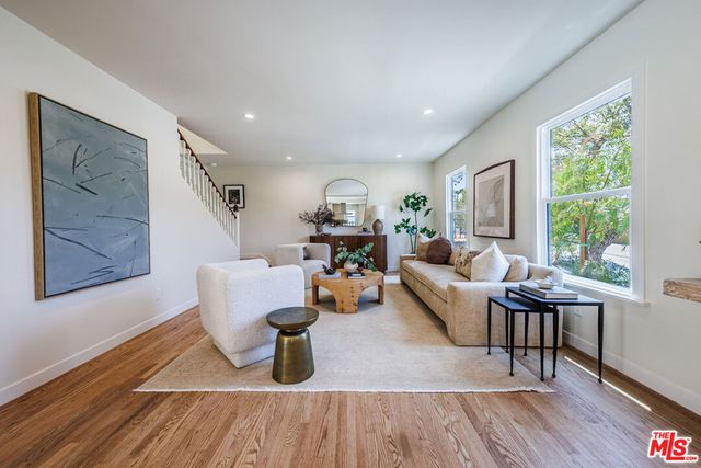 4325 Price Street, Los Angeles, CA 90027