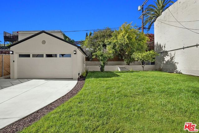 4325 Price Street, Los Angeles, CA 90027