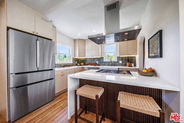 4325 Price Street, Los Angeles, CA 90027
