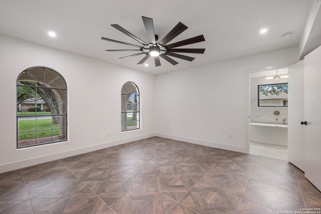 520 Sagecrest Dr., San Antonio, TX 78232