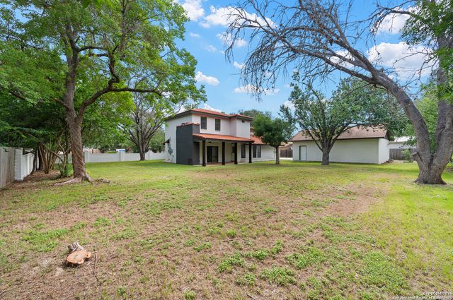 520 Sagecrest Dr., San Antonio, TX 78232