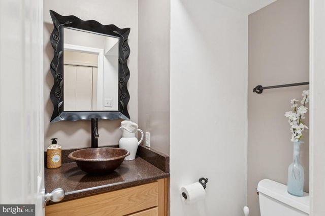 13901 WAVERLY CREEK CT, Chantilly, VA 20151