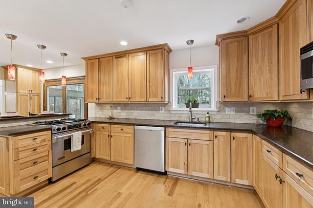 13901 WAVERLY CREEK CT, Chantilly, VA 20151