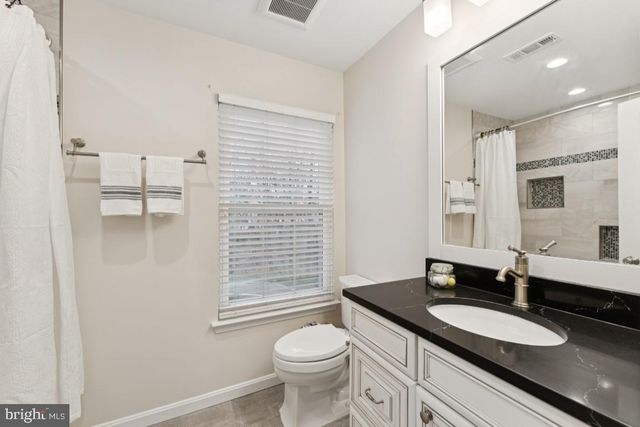 13901 WAVERLY CREEK CT, Chantilly, VA 20151