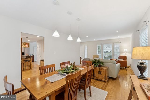 13901 WAVERLY CREEK CT, Chantilly, VA 20151