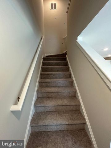 56 MORGANS MILL RD, Sicklerville, NJ 08081