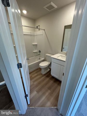 56 MORGANS MILL RD, Sicklerville, NJ 08081