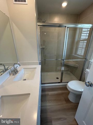 56 MORGANS MILL RD, Sicklerville, NJ 08081