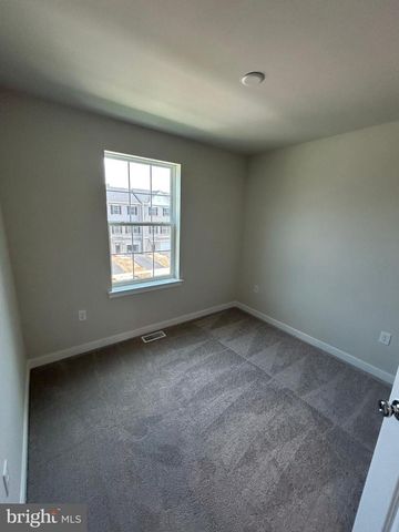 56 MORGANS MILL RD, Sicklerville, NJ 08081