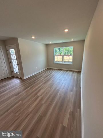 56 MORGANS MILL RD, Sicklerville, NJ 08081